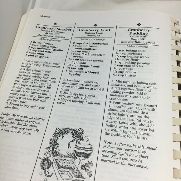 A Quilters Christmas Cookbook Festive Recipes Desserts 1996 Stotlzfus & Ranck - Picture 9 of 11